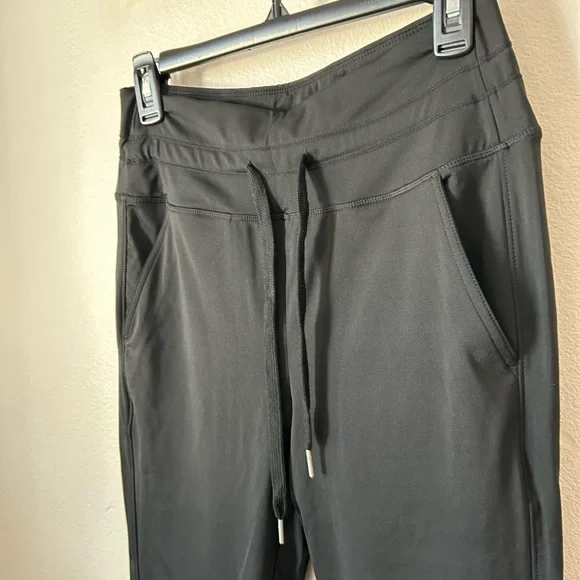 BNWT Halara High Waisted Drawstring Full Length Joggers/leggings Size MEDIUM - Picture 8 of 11